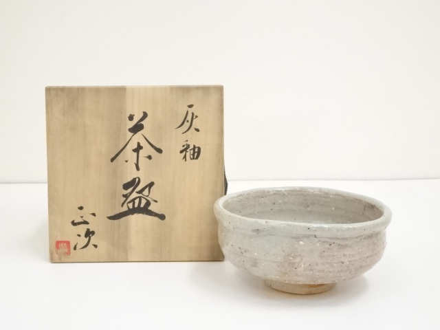 JAPANESE TEA CEREMONY / CHAWAN(TEA BOWL) / KYO WARE / ASH GLAZE